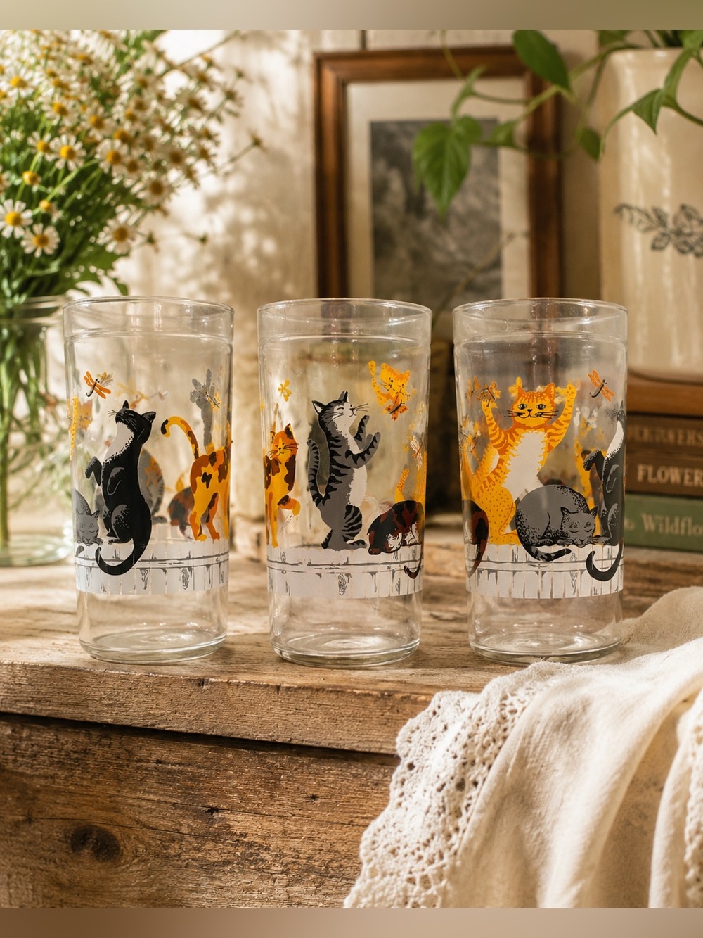 Vintage Cat Drinking Glasses Set of 3 Retro Kitty Butterfly Tumblers